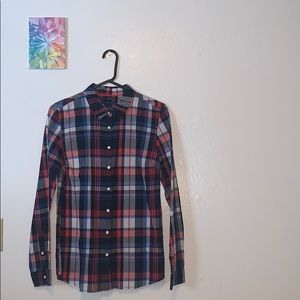 Tommy Hilfiger button down top!